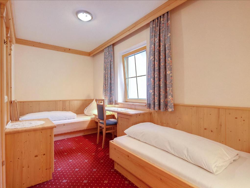 Hotel Sagritzerwirt à Großkirchheim Extérieur photo