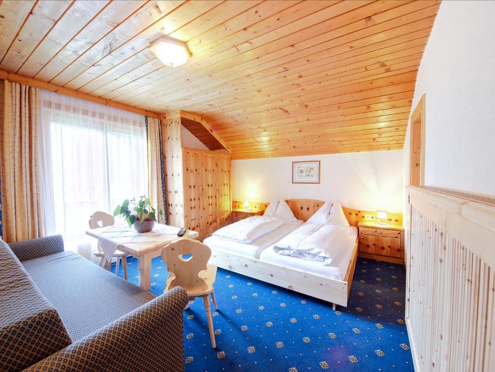 Hotel Sagritzerwirt à Großkirchheim Extérieur photo