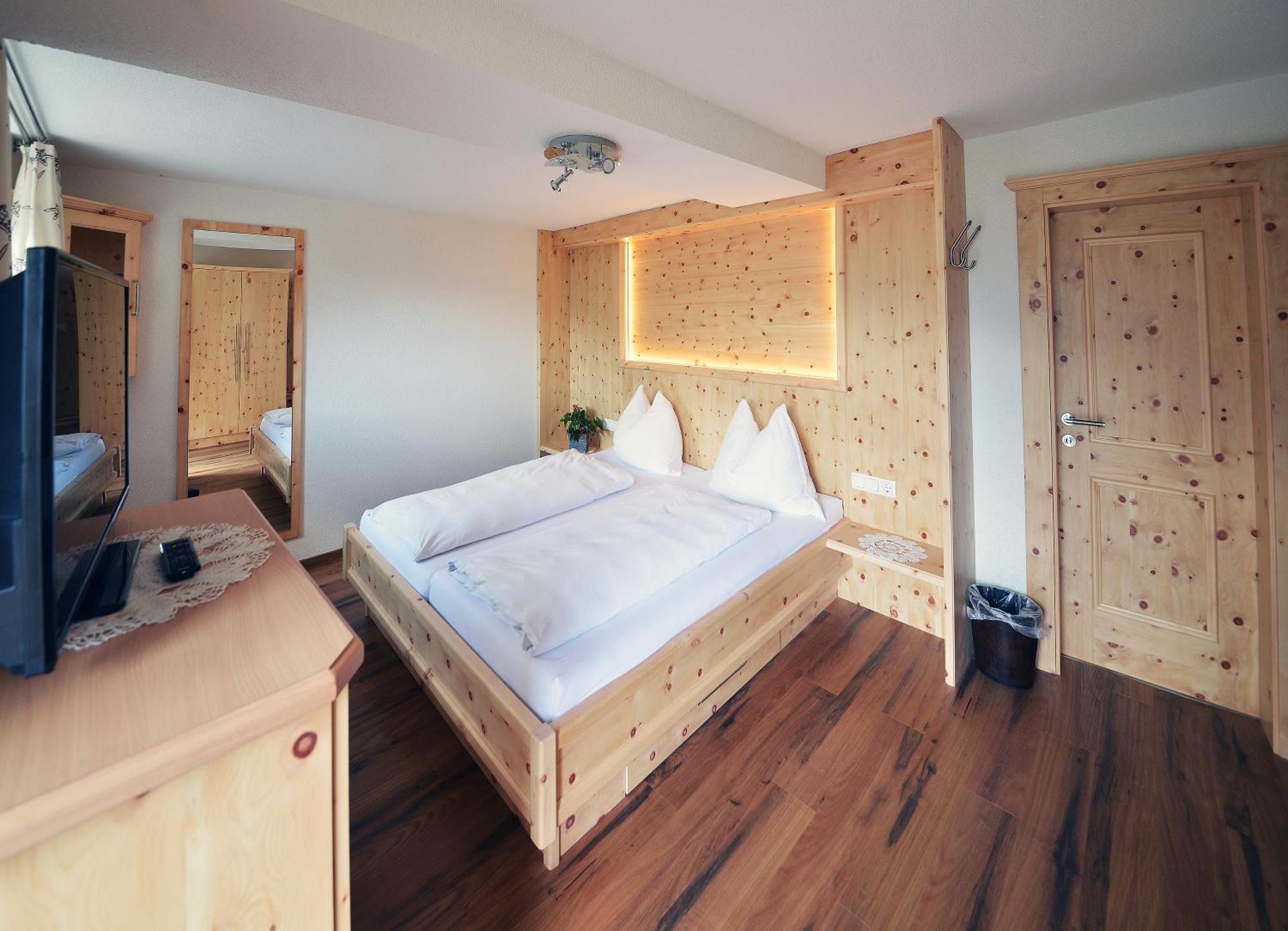 Hotel Sagritzerwirt à Großkirchheim Extérieur photo
